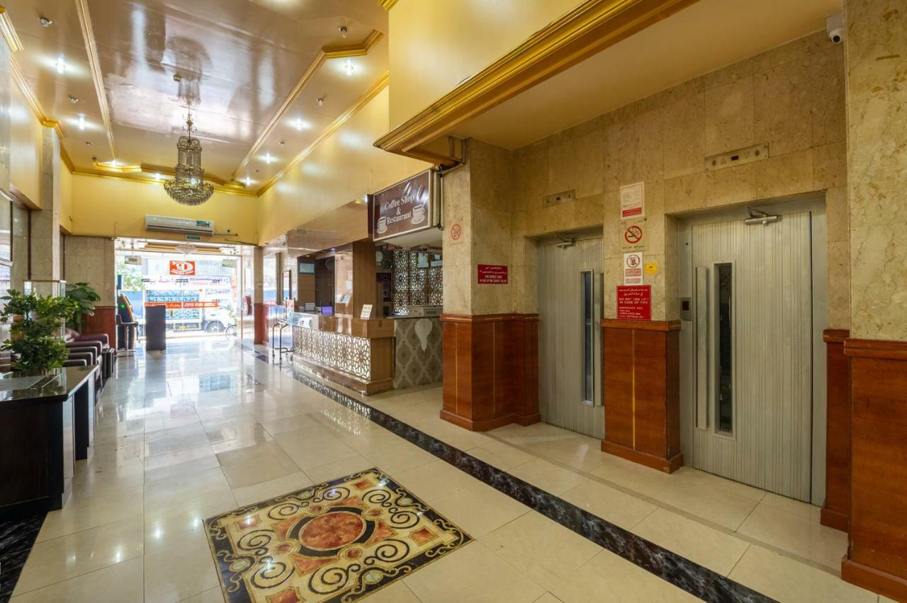Central Paris Hotel, Baniyas Square Дубай Экстерьер фото