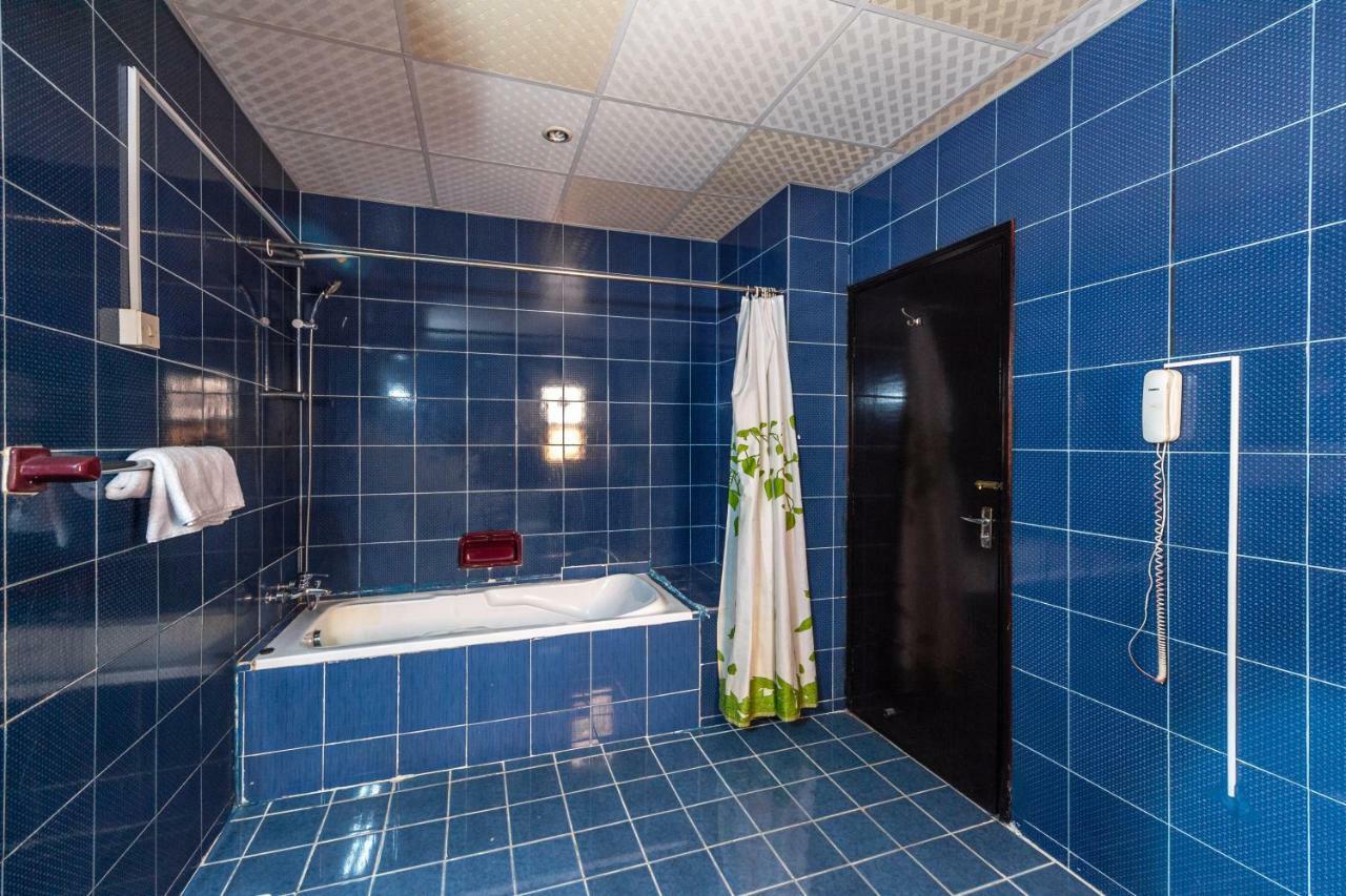 Central Paris Hotel, Baniyas Square Дубай Экстерьер фото